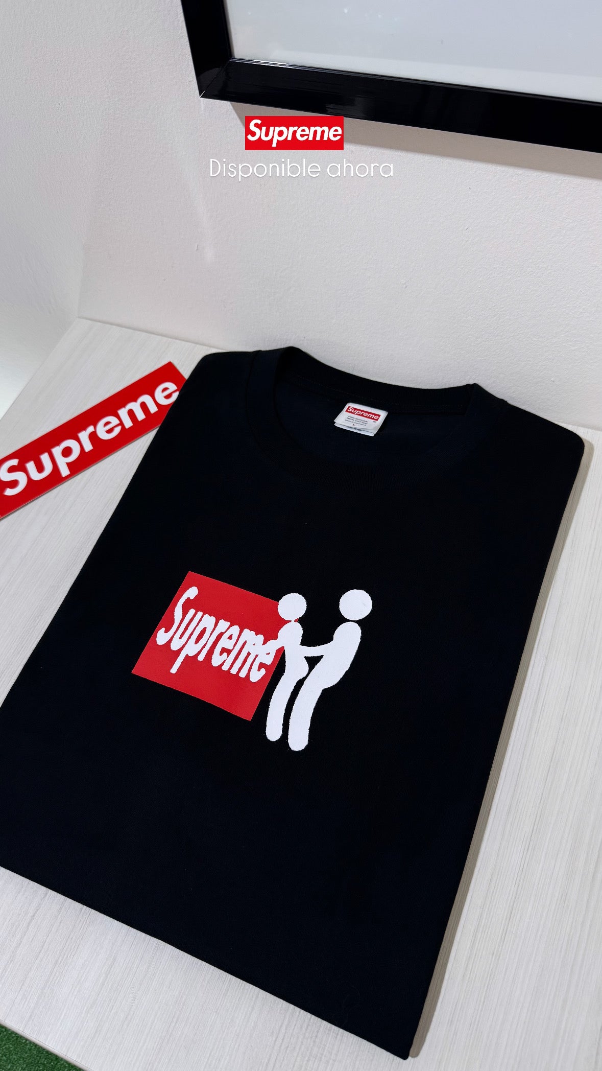 Supreme tee