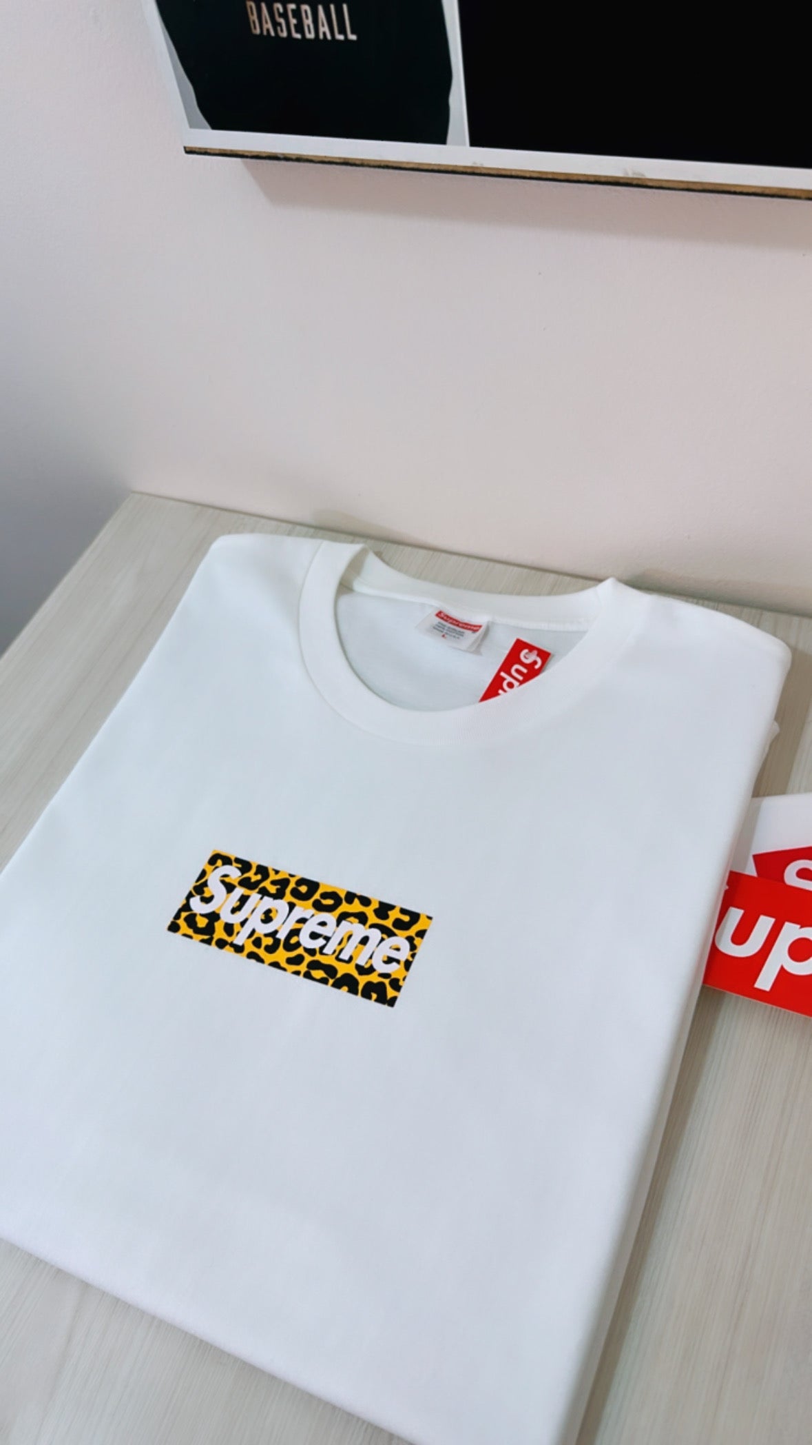 Supreme tee                (Shanghaibox)