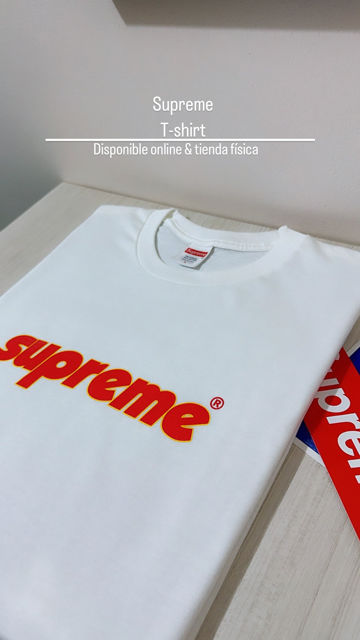 Supreme tee
 (pinline tee)