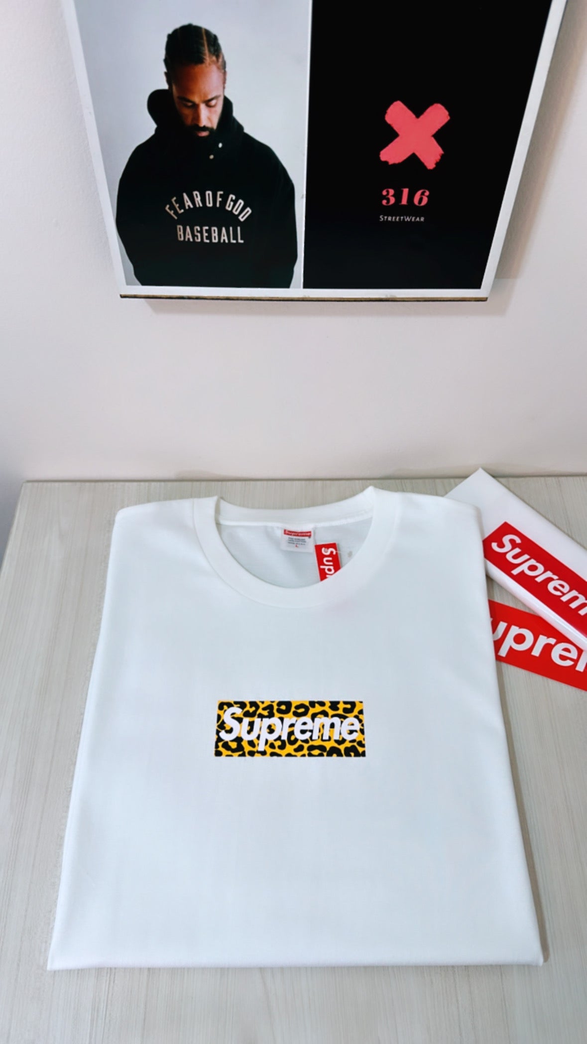 Supreme tee                (Shanghaibox)